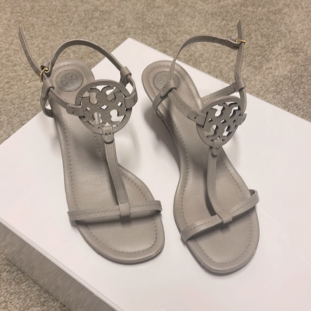 Tory Burch miller heeled sandal. Size 8.5